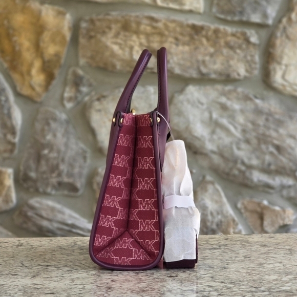 Michael Kors Mirella Logo Small Crossbody - Picture 2 of 9